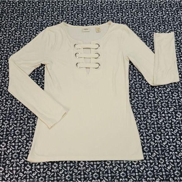 NWOT Daytrip Cream Lace Up V-Neck Classic Fitted Boho Chic Long Sleeve Blouse - Picture 1 of 4